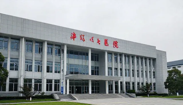 直播运营全流程服务：自主运营VS外包合作，哪种更划算？